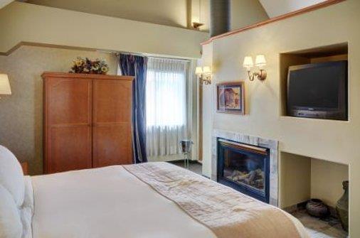 Lakeview Inns & Suites - Hinton Room photo